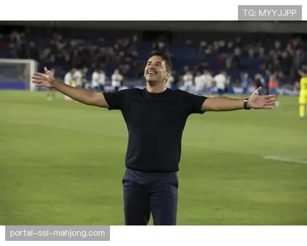 深度战术:解析赫罗纳主帅米歇尔如何用“伪九号”战术激活萨维奥